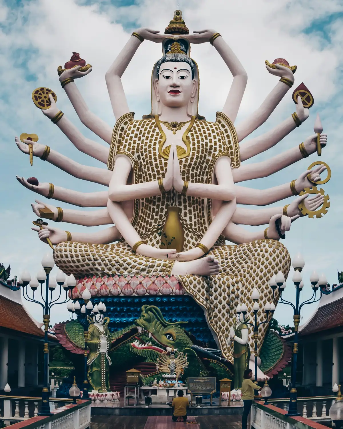 Wat Plai Laem Tempel